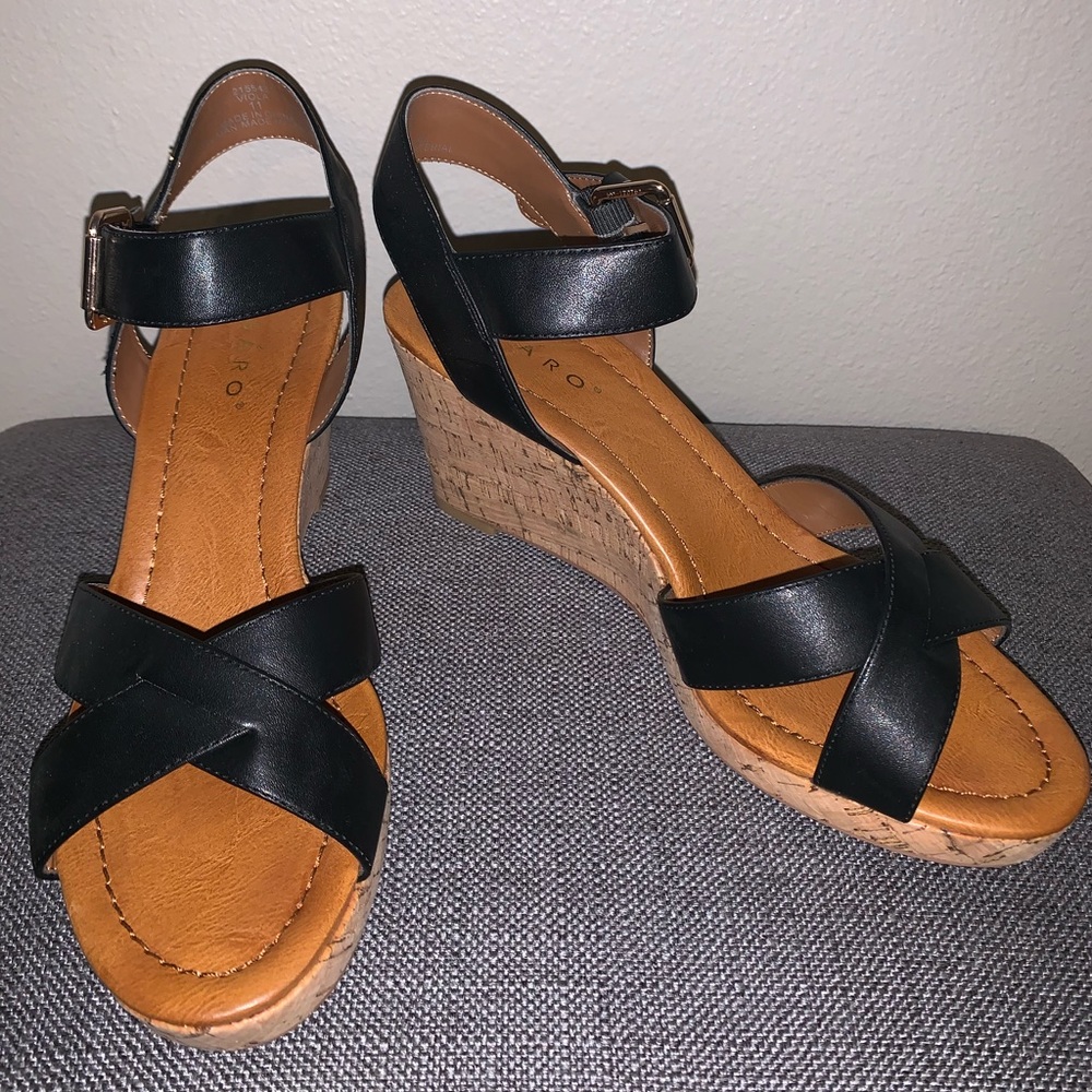 black wedges!!